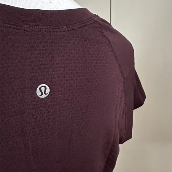 lululemon athletica Swiftly Tech Short Sleeve 2.0 | Black Plum - Picture 9 of 9